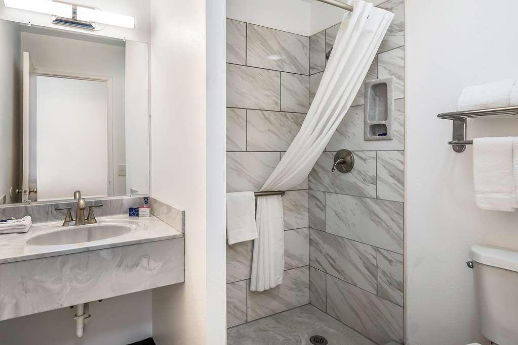Americas Best Value Inn East Peoria Værelse billede