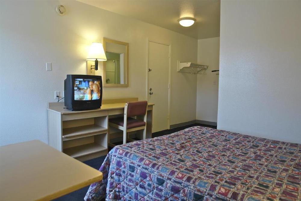Americas Best Value Inn East Peoria Værelse billede