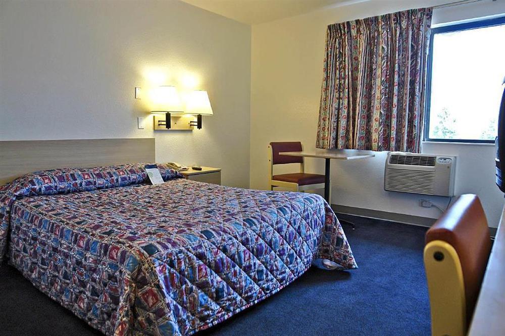 Americas Best Value Inn East Peoria Værelse billede